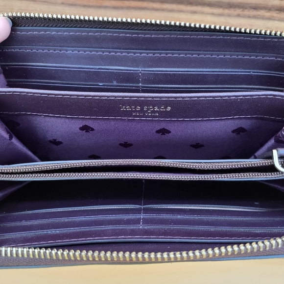 Kate Spade Burgundy Wallet (No.2), Like New - Picture 4 of 4